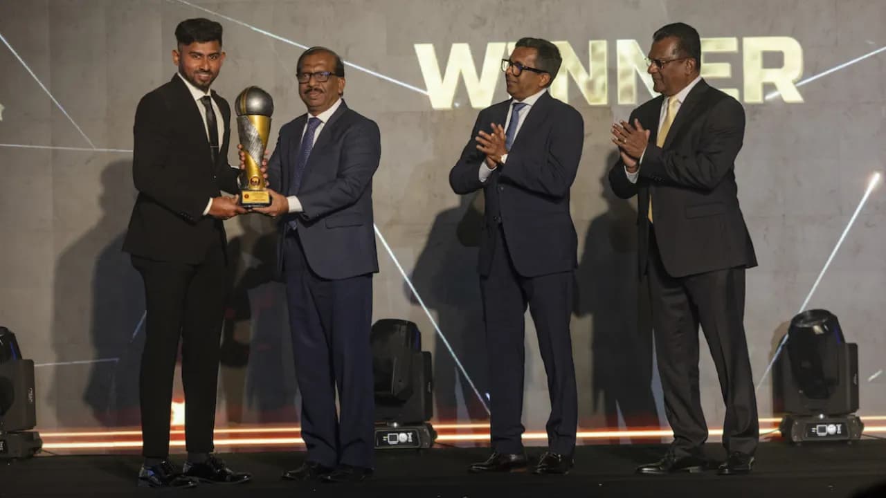 Kamindu Mendis and Chamari Athapaththu Shine at Sri Lanka Cricket Awards 2024