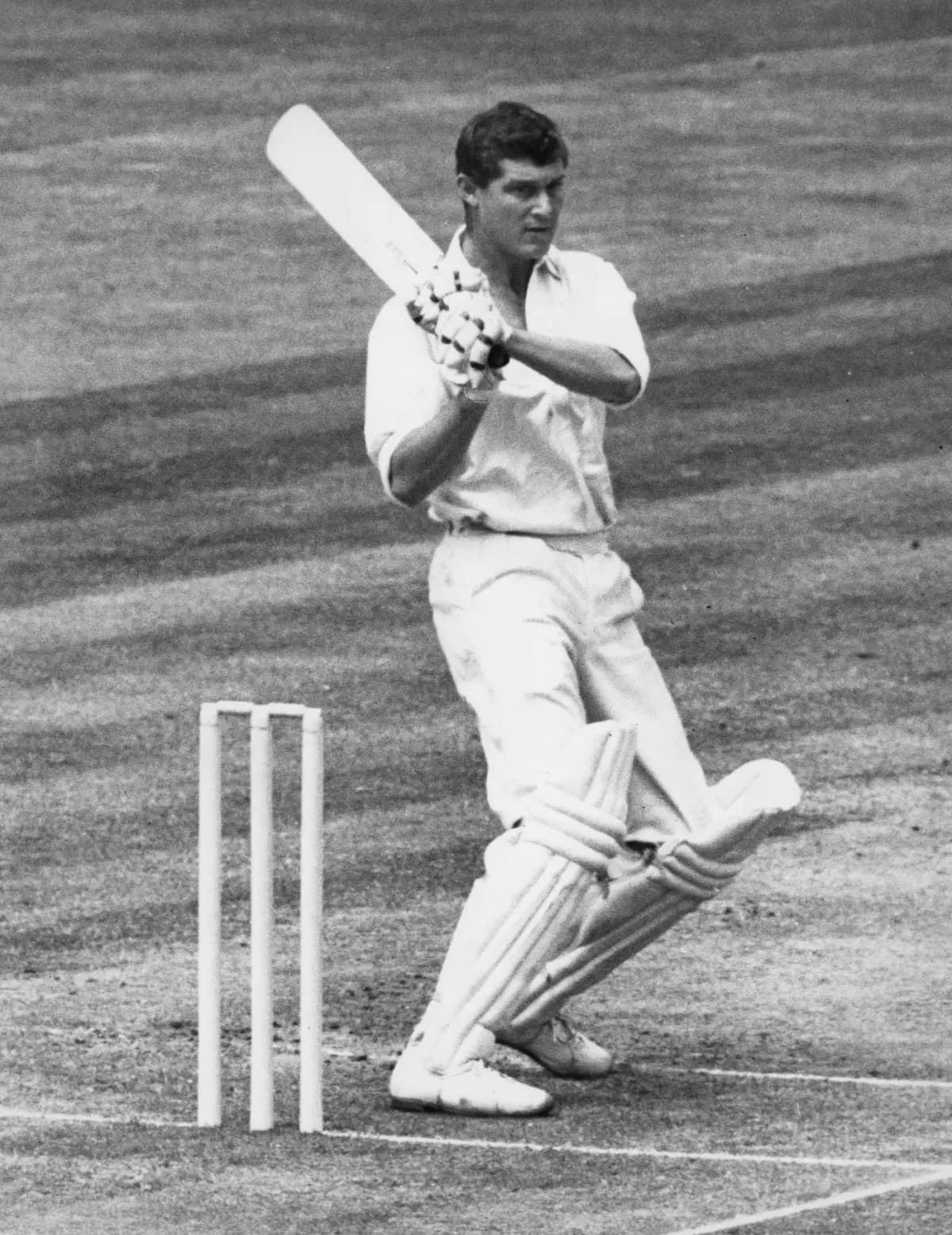 Bob Cowper, Former Australian Cricketer, Dies at 84