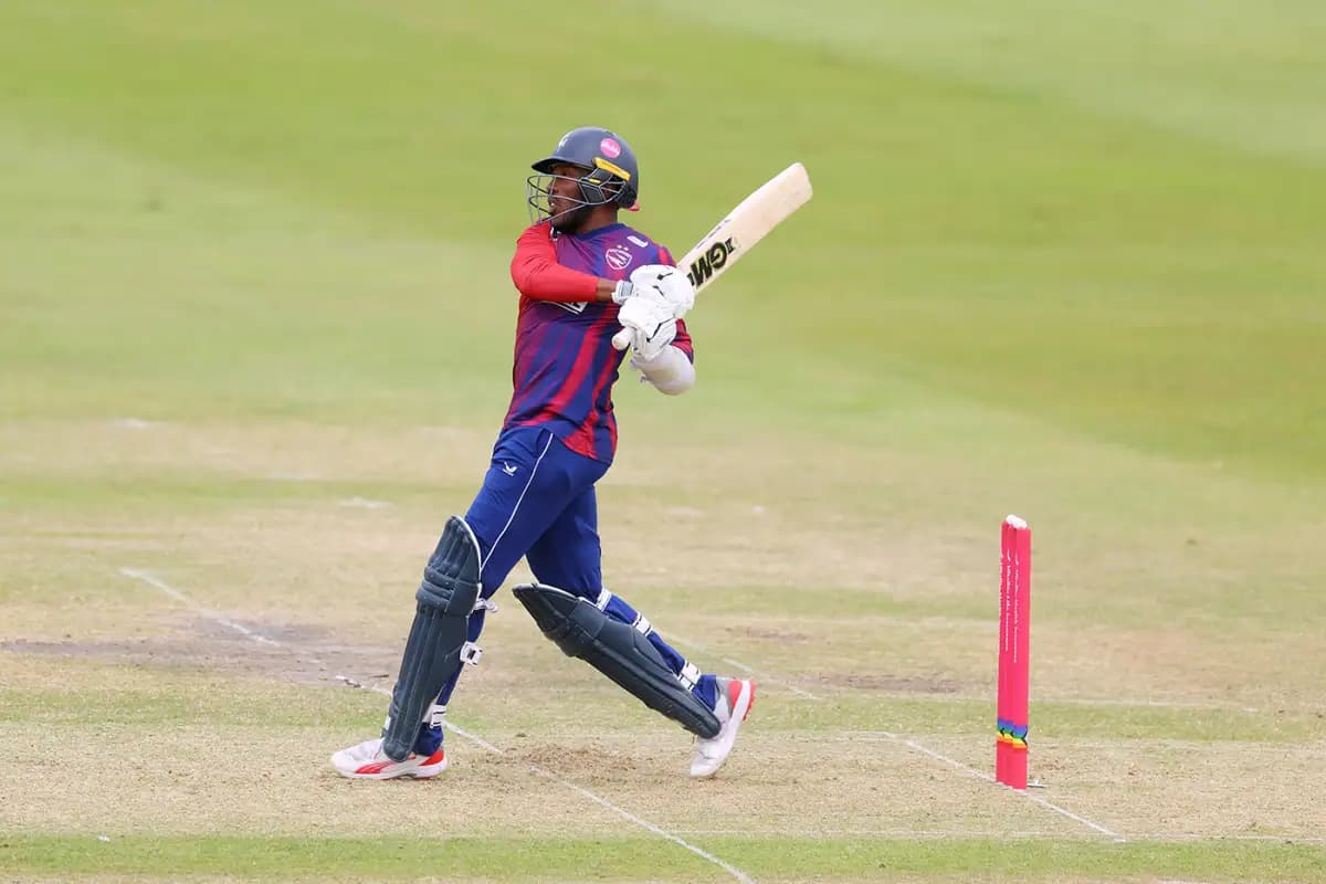 Bell-Drummond’s Blistering Century Guides Kent to Narrow Victory Over Somerset in Vitality Blast Thriller