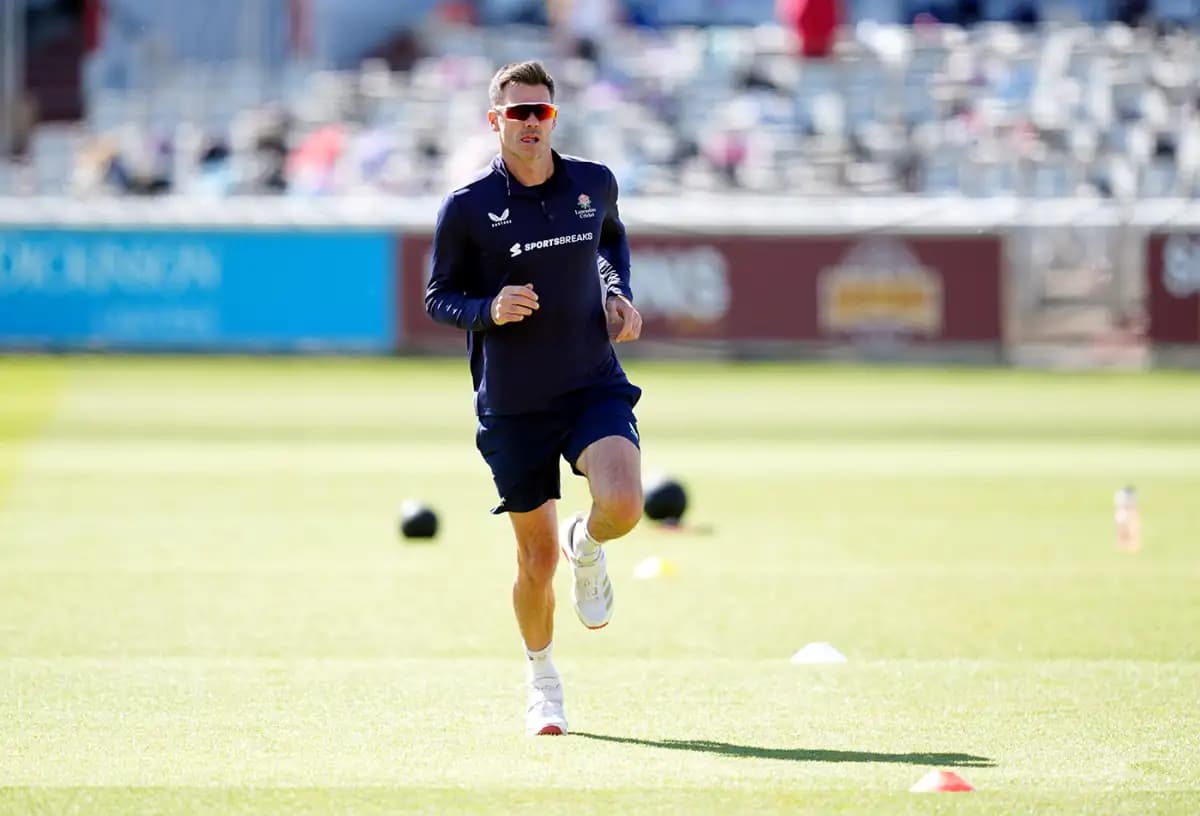 Anderson Strikes on Comeback as Lancashire Dominate Derbyshire
