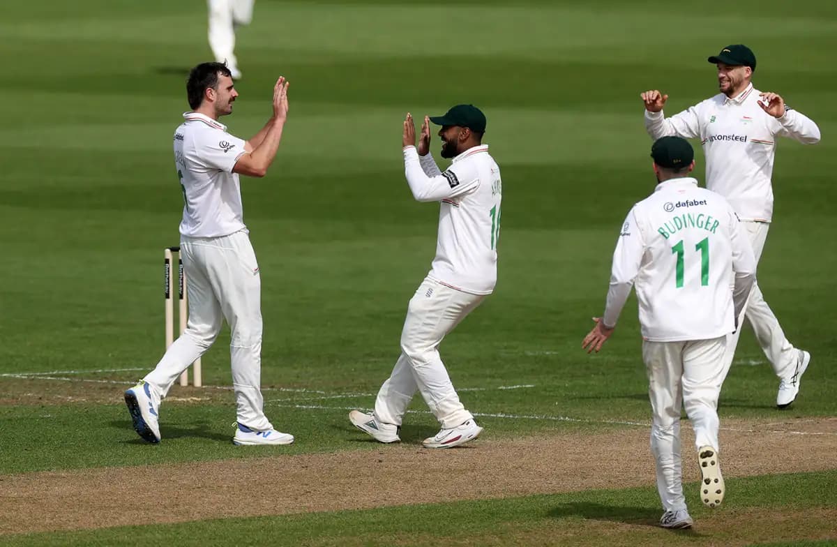 Rehan Ahmed smashes brilliant century to put Lancashire on the back foot