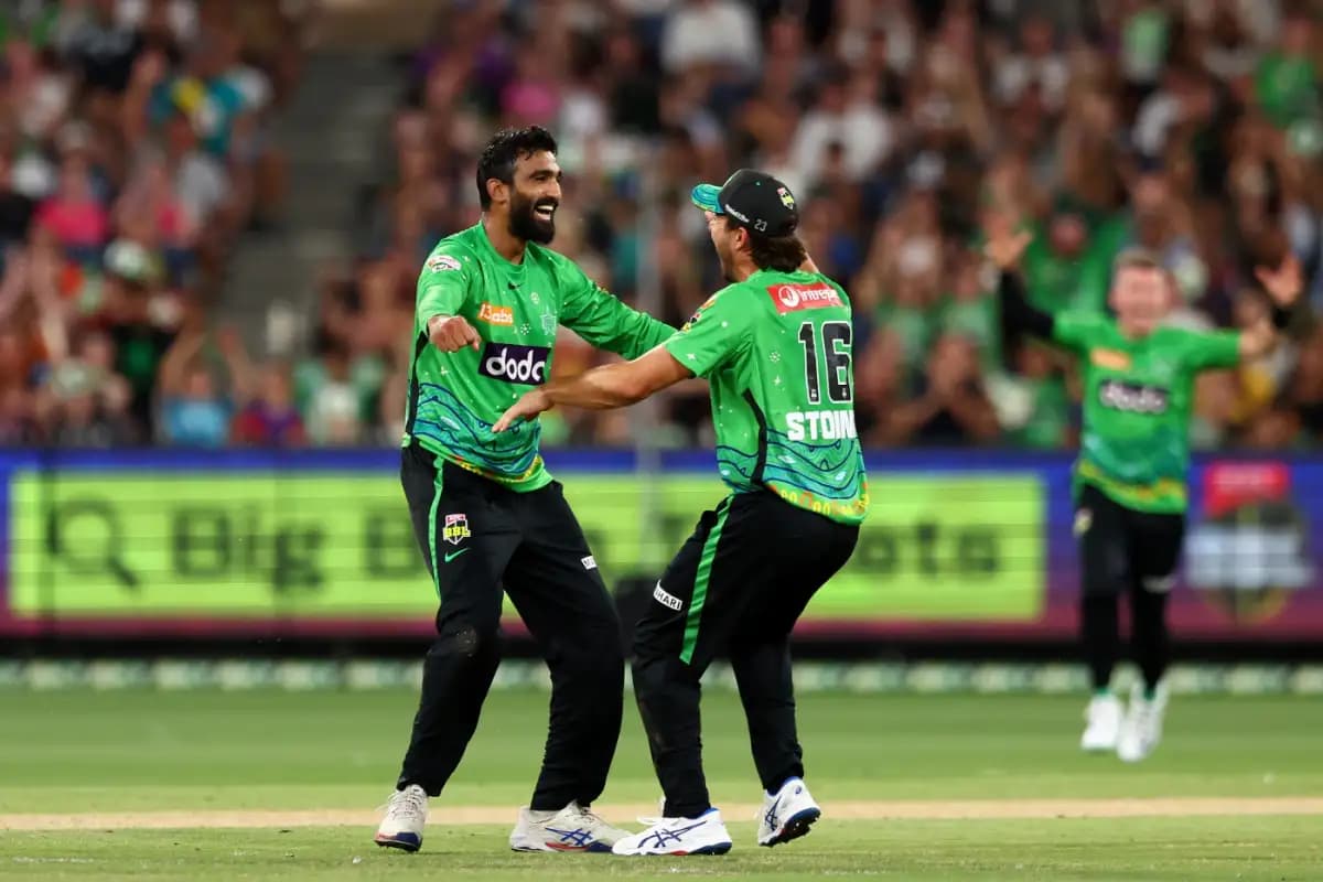Usama Mir Secures Three-Year T20 Contract with Worcestershire