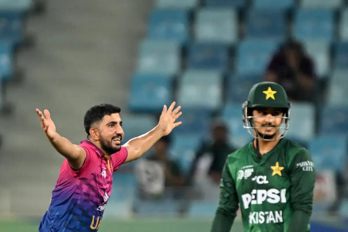 Shaheen Afridi’s Late Cameo Lifts Pakistan to 146