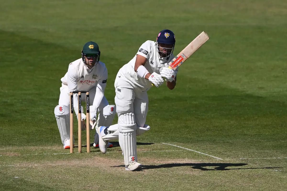 Durham Hold Narrow 53‑Run Lead Over Surrey Thanks to Raine and Gay