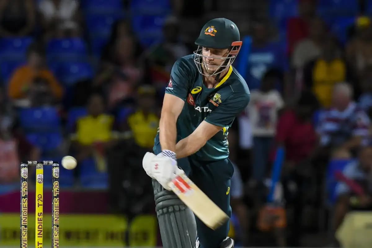 Maxwell, Inglis, and Green Power Australia to Dominant 4-0 Lead