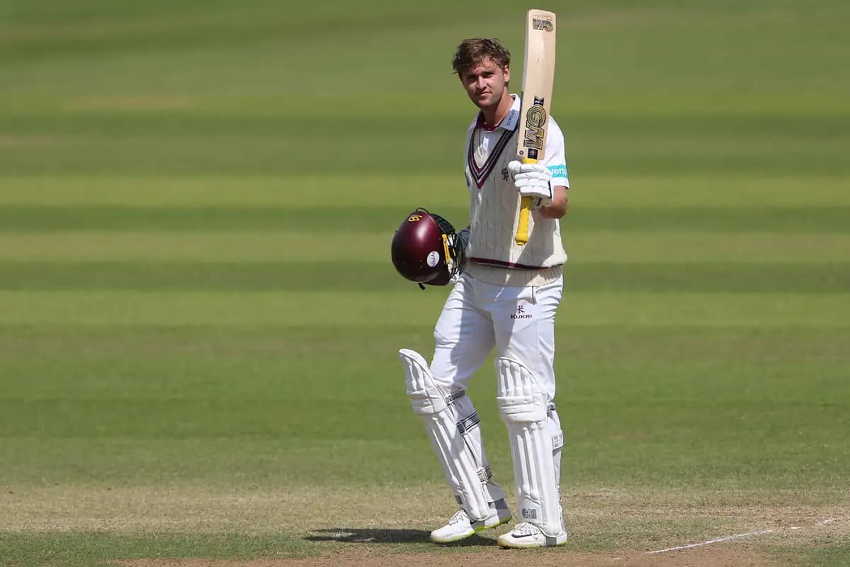 Lammonby’s Stunning Five-Wicket Haul Turns the Tide for Somerset