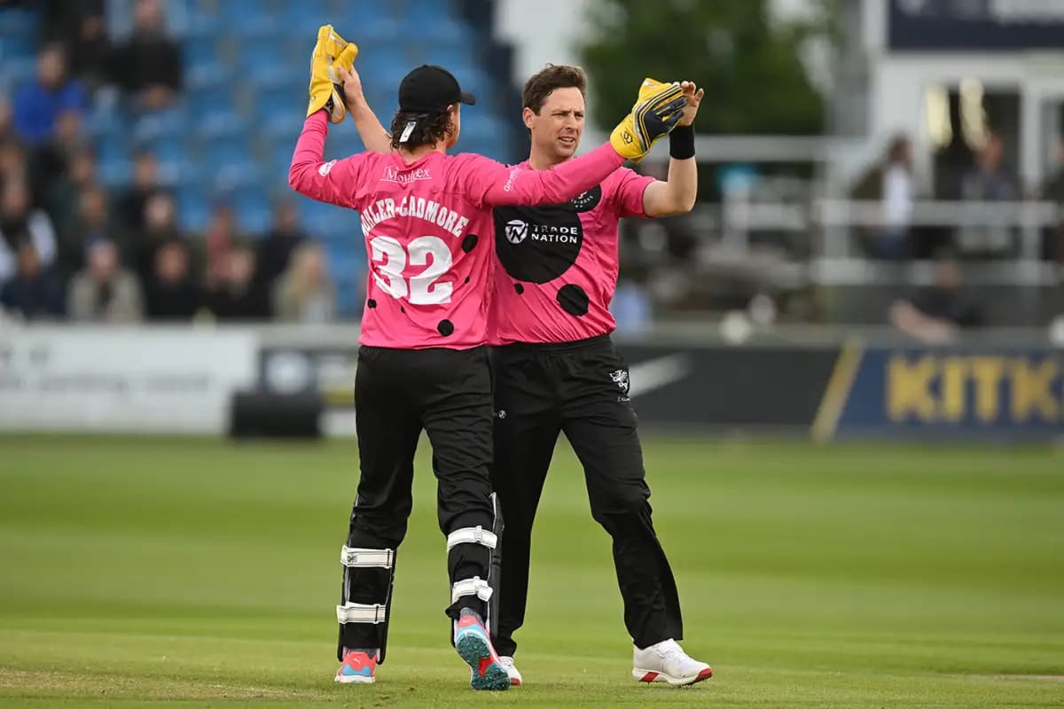 Last-Ball Drama: Henry Leads New Zealand to Tri-Series Triumph