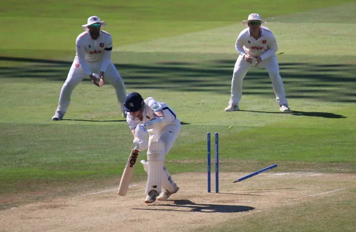 Robson and Cracknell’s Relentless Partnership Batters Sussex into Submission