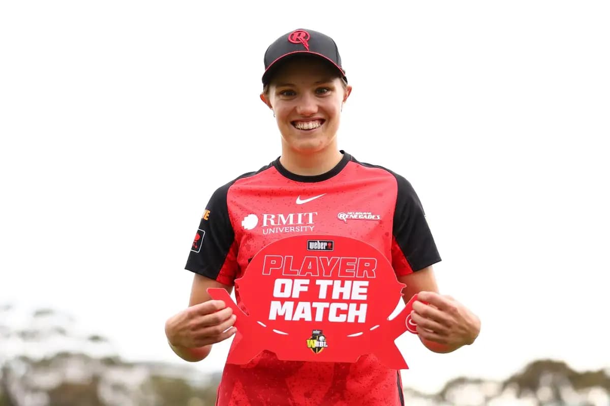 Renegades Spinners Destroy Thunder Batting Line-Up to Revive Title Defence