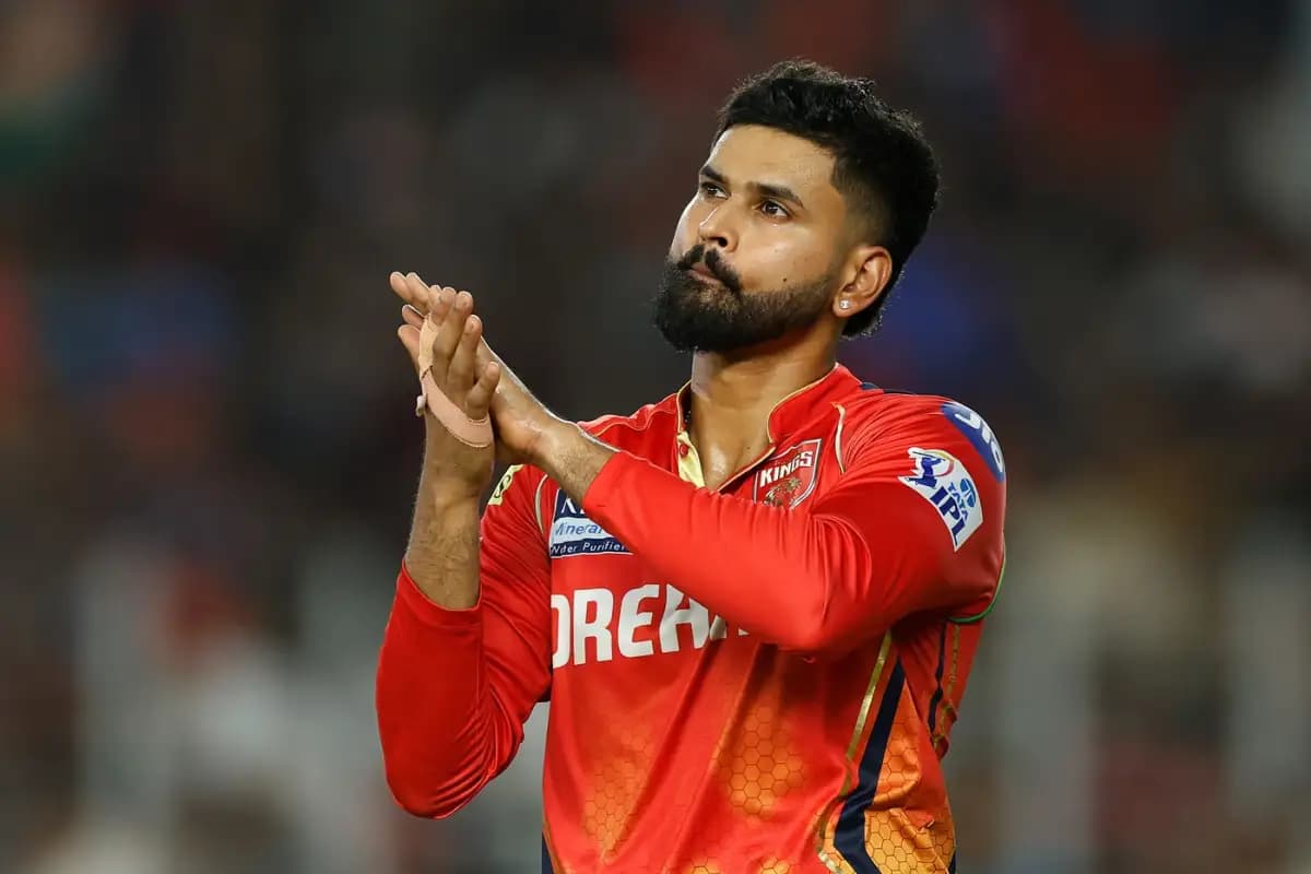 Shreyas Iyer hospitalised in Sydney after lacerated spleen