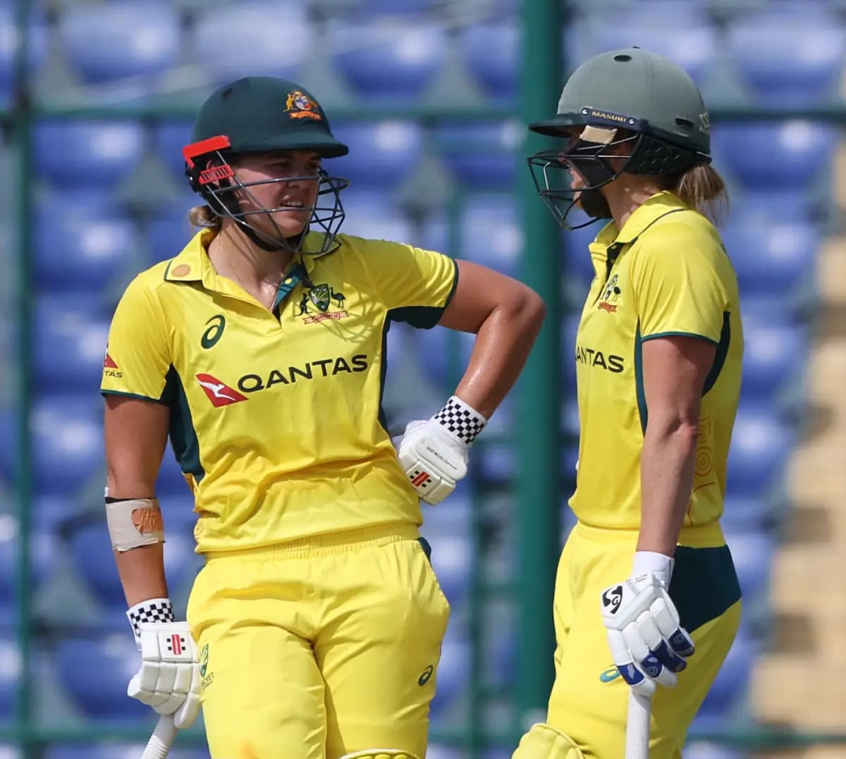 Australia Hand Returns to Voll, Molineux, and Garth as England Bat First in Unchanged Line-Up