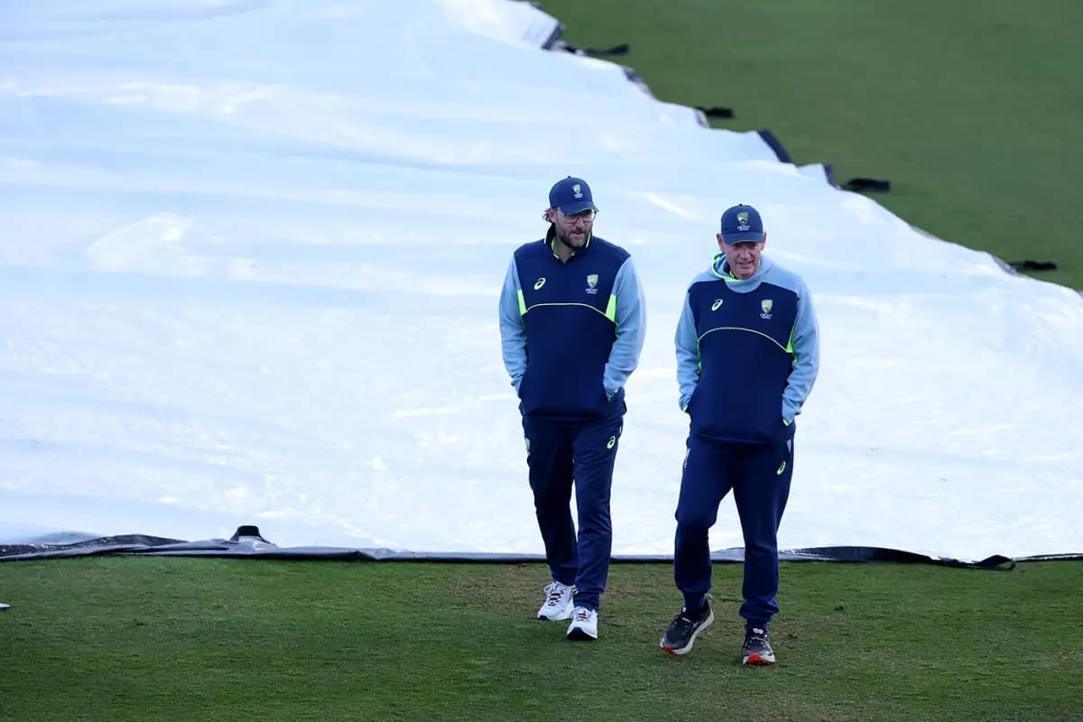 Khawaja Awaits Back Assessment as Australia Consider a More Fluid Batting Line-up
