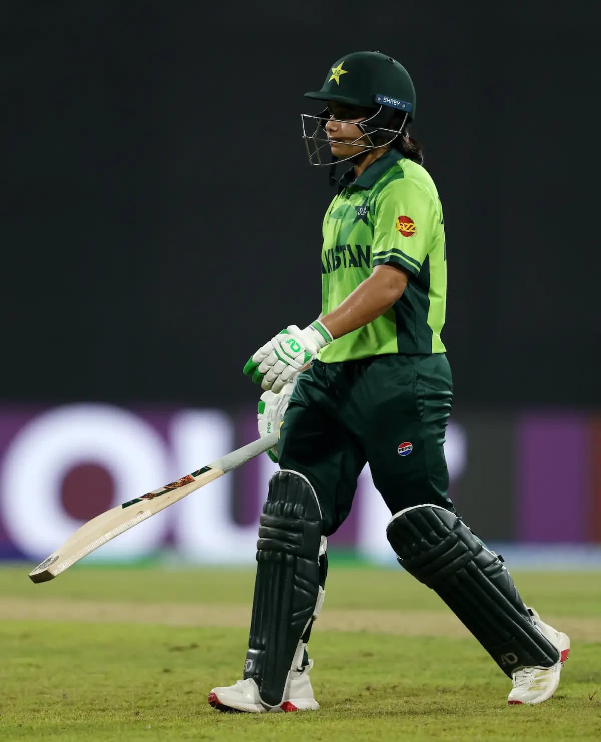 Pakistan Opt to Bowl as England Draft Glenn in for Unwell Ecclestone