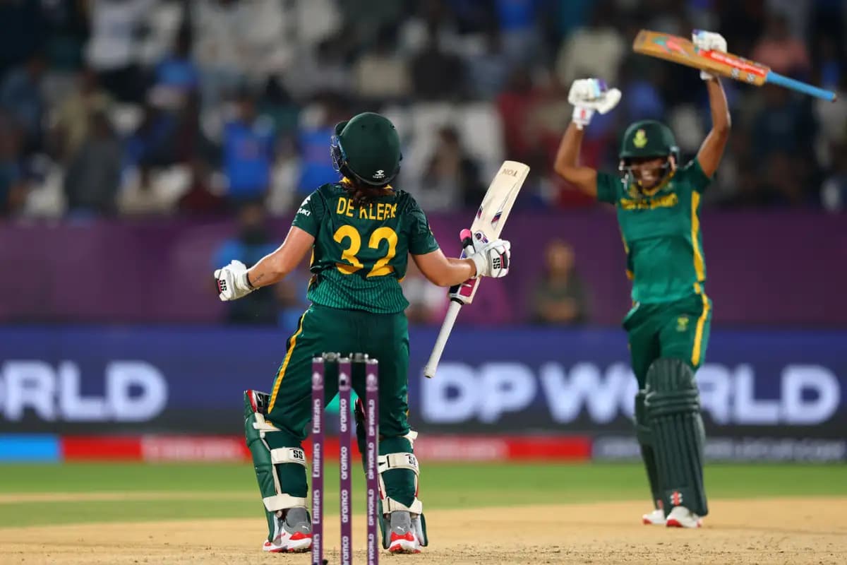 De Klerk Shines Under Pressure as South Africa Edge India in Last-Over Thriller