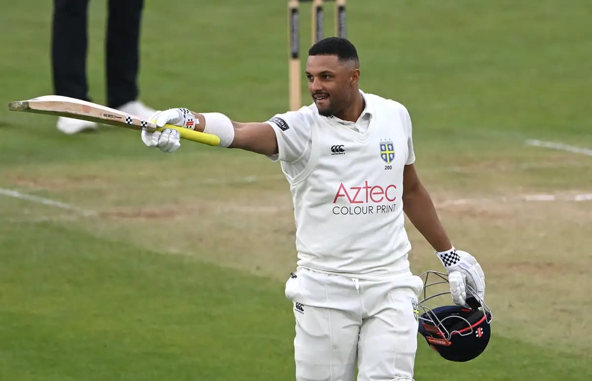 Botham Slams 'Appalling' Taunton Pitch After Durham's Two-Day Collapse