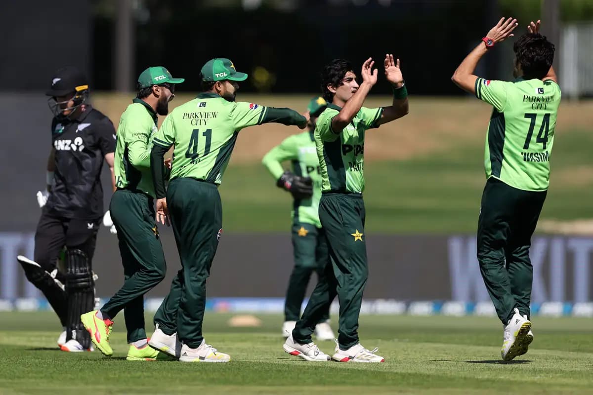 Pakistan opt to bowl in rain-shortened 42-over match; Seifert returns to ODI side after five years
