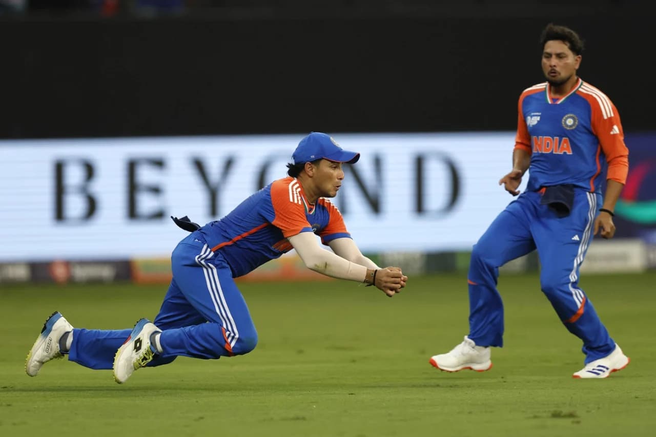 India Keep Pakistan to 171 Despite Farhan’s Fighting Half-Century