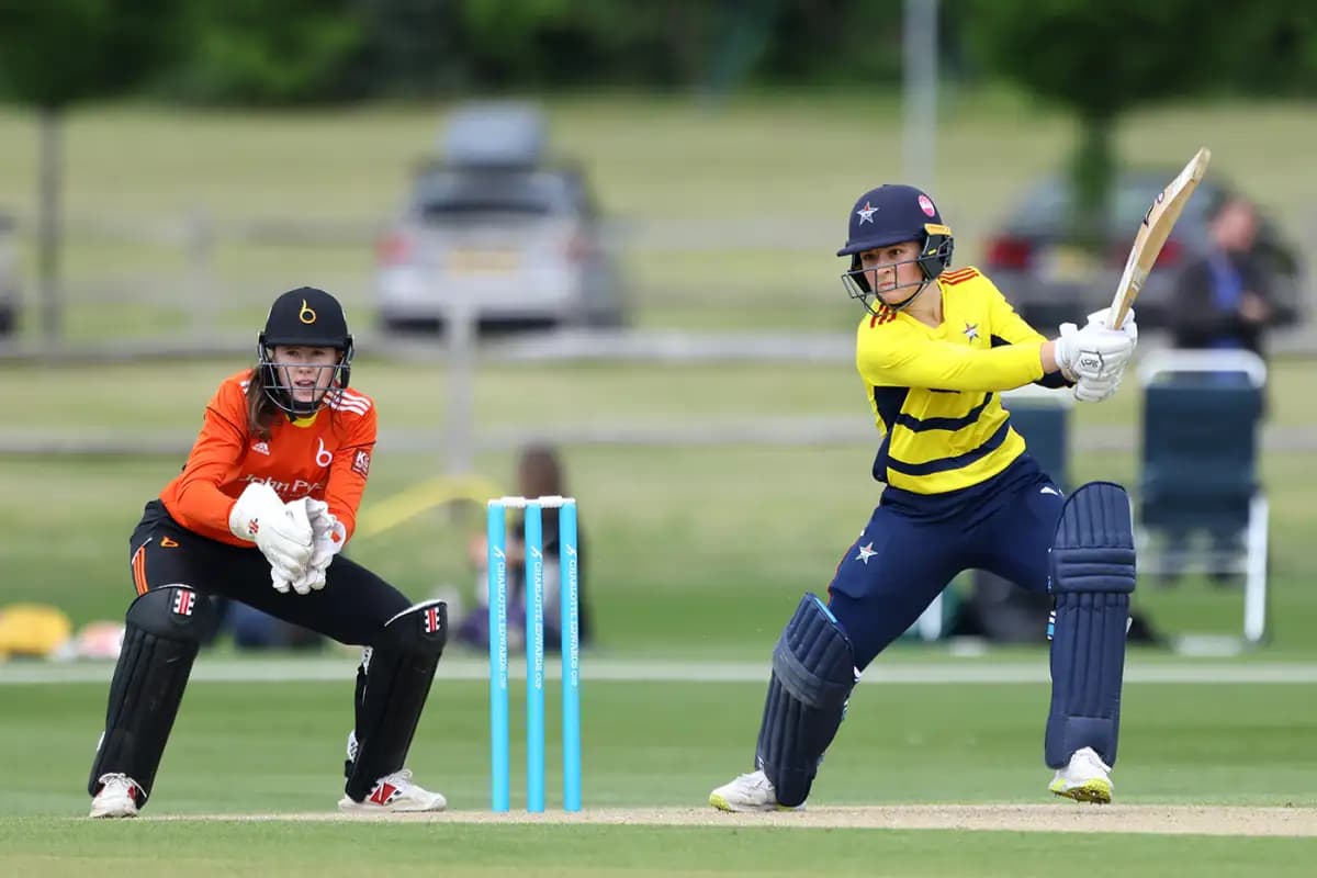 Franklin and Chathli Shine as Surrey and Essex Play Out Dramatic Rain-Affected Tie