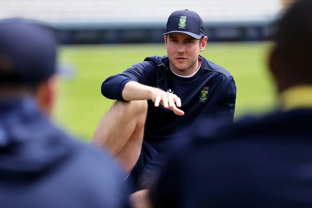 Stuart Broad Questions Australia’s Top Three Ahead of Ashes, Backs Sam Konstas for Future Success