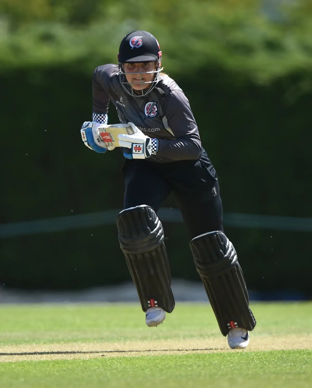 Lancashire Thunder Edge Warwickshire in Thriller to Shake Up Women's Vitality Blast Table