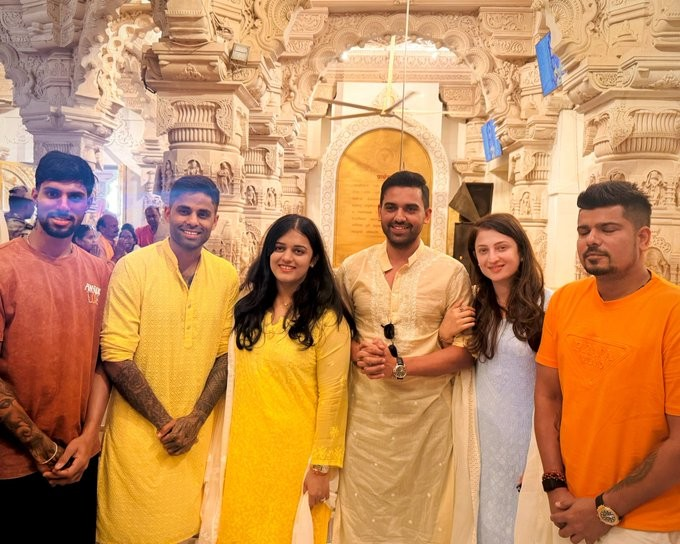 Tilak Varma, Suryakumar Yadav, and Other Mumbai Indians Players Visit Ayodhya Ram Mandir Ahead of IPL Clash