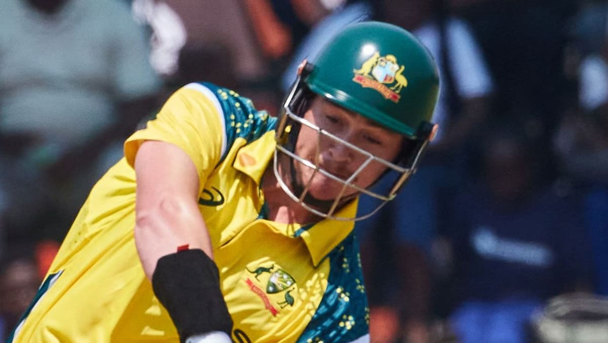 Matthew Renshaw's maiden ODI century lifts Australia to 294 for 8 in Harare
