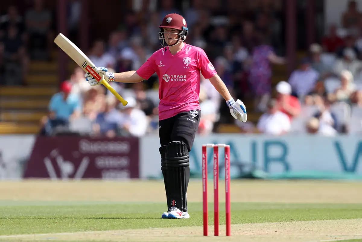 Smeed and Thomas Rew Power Somerset to Crushing Win, Keep Quarter-Final Dream Alive