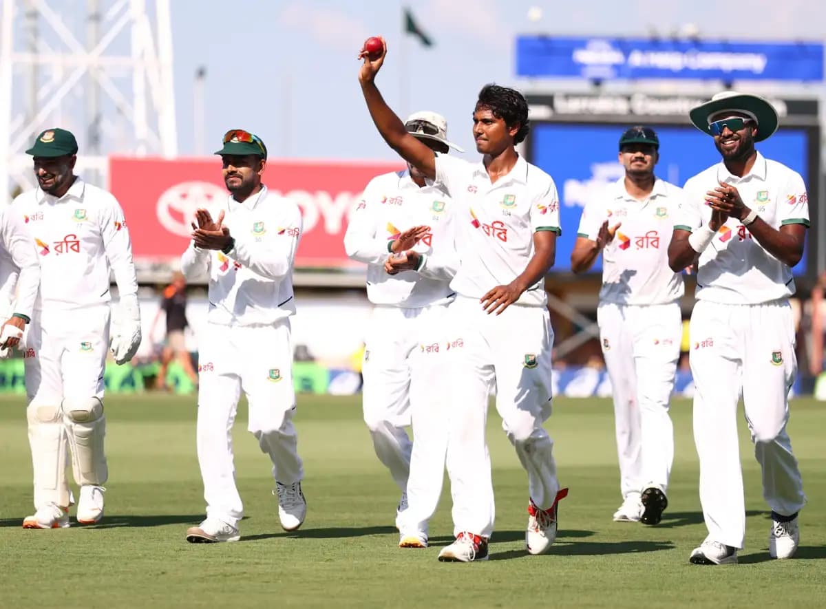 Australia choose to bat as Bangladesh unleash Ebadot in Darwin Test