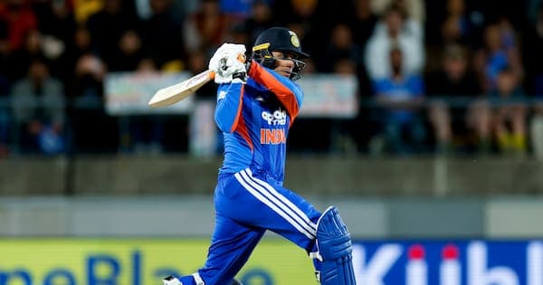 Mayank Yadav strikes on his return as India bowl first in search of a 4-0 sweep