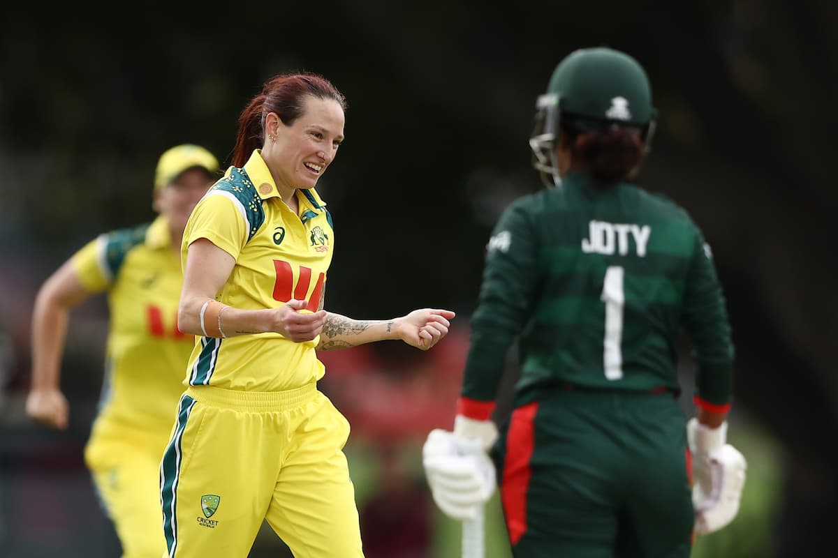 Cricket Australia suspends Megan Schutt for two matches over a prescription medication breach