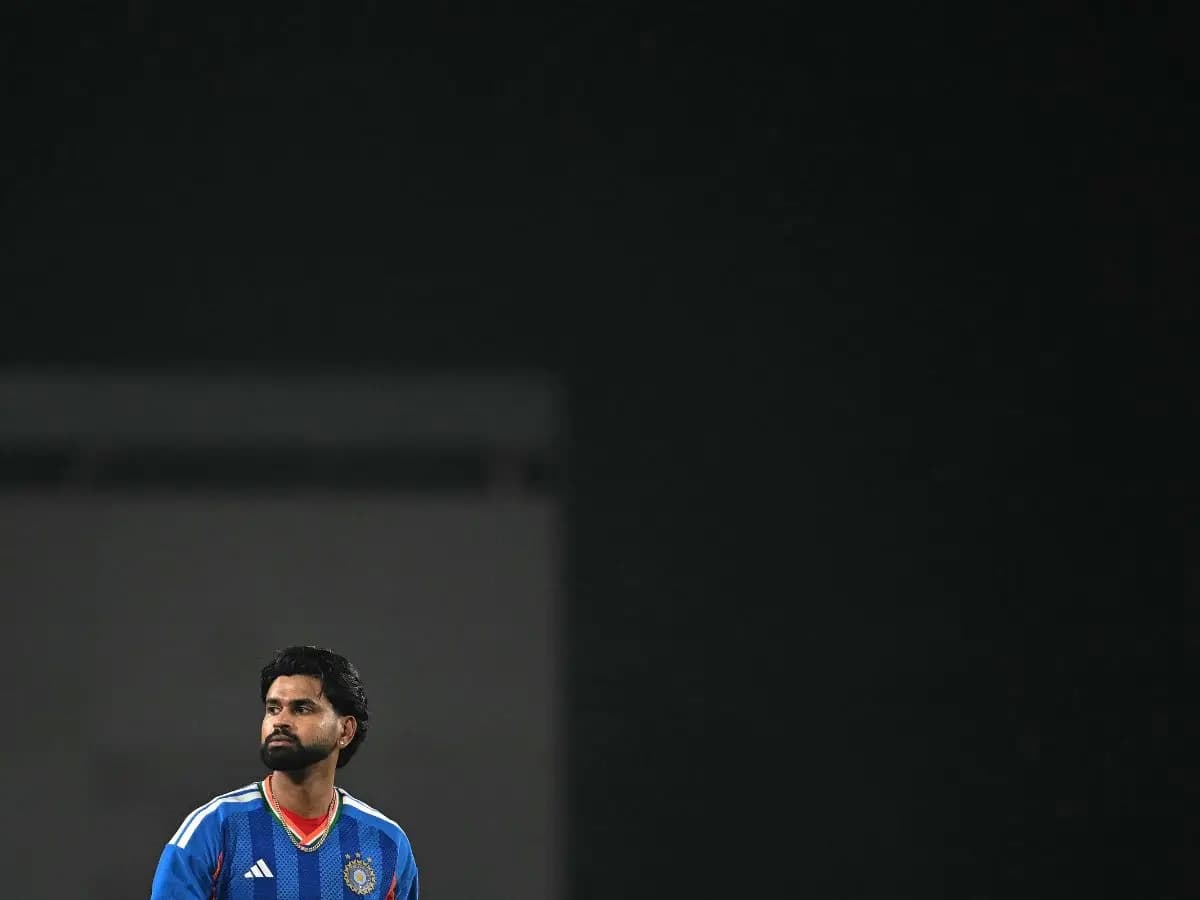 Shreyas Iyer points to dew after India's bowlers fail to protect 249 in Ranchi