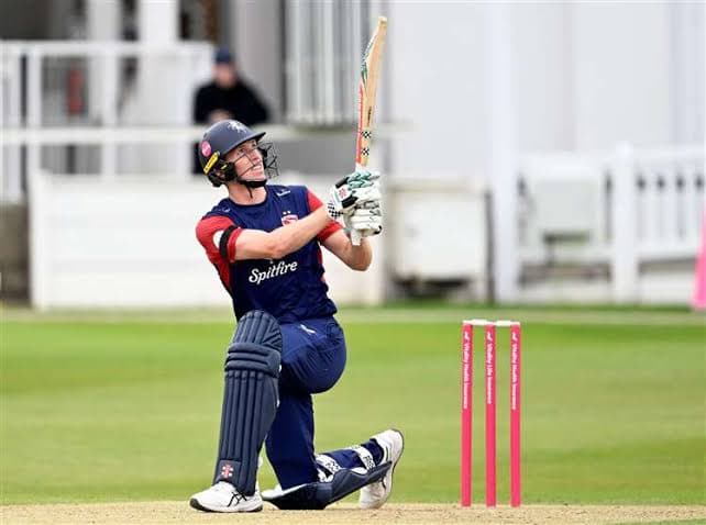 Zak Crawley Signs One-Year Kent Extension After Losing England Central Contract
