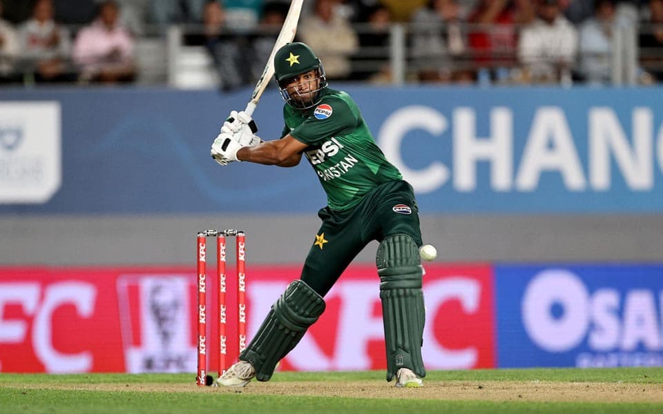 Atkinson strikes twice as Pakistan slip to 135 for 5 against England in Rawalpindi